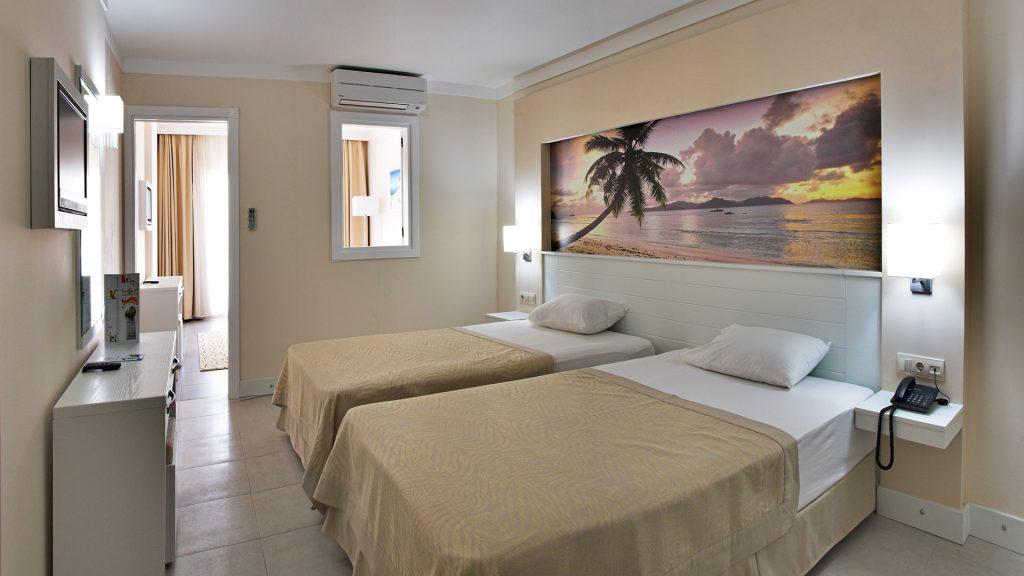 Batihan Beach Resort & Spa Kusadasi Exterior foto