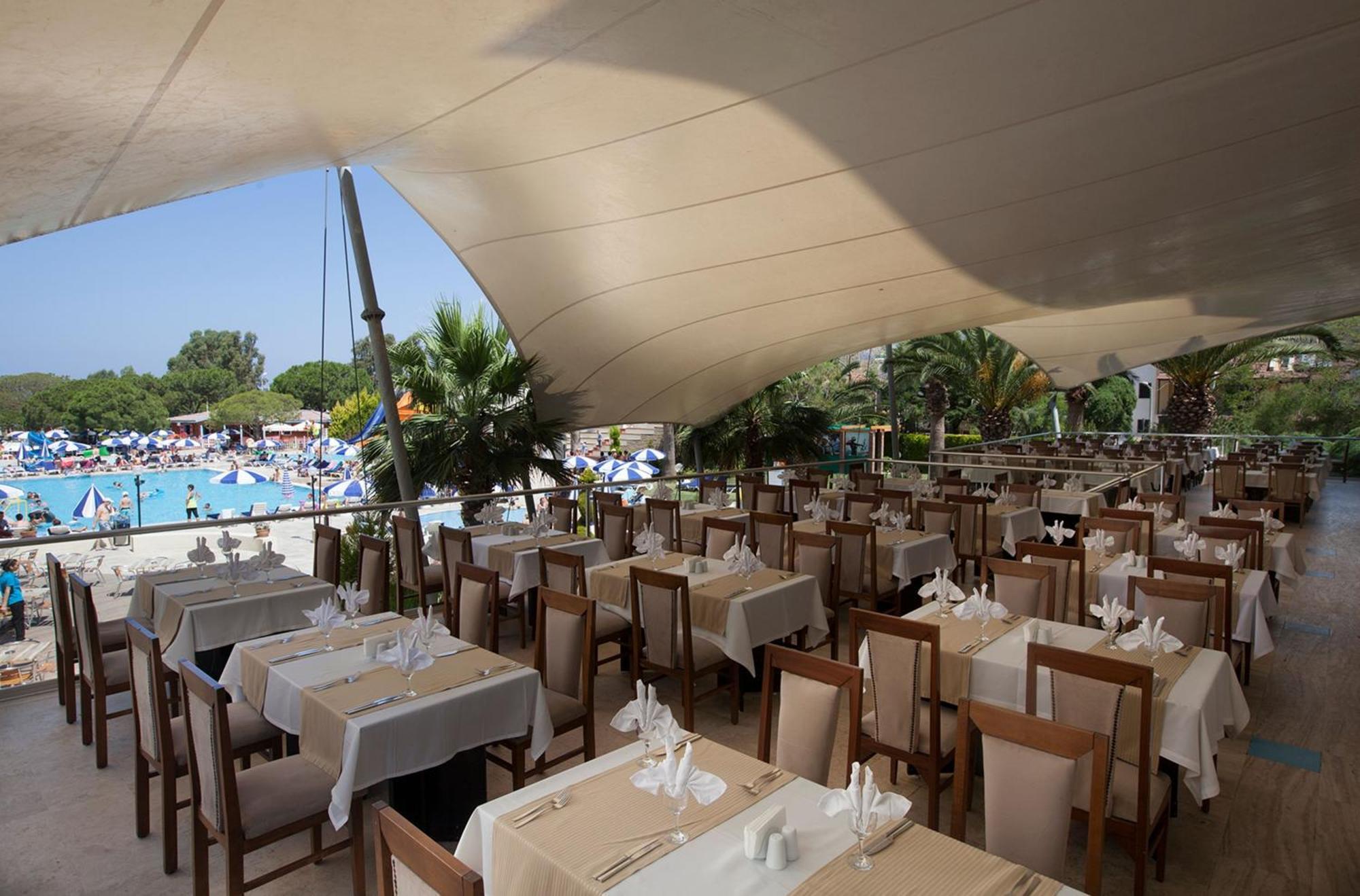 Batihan Beach Resort & Spa Kusadasi Exterior foto